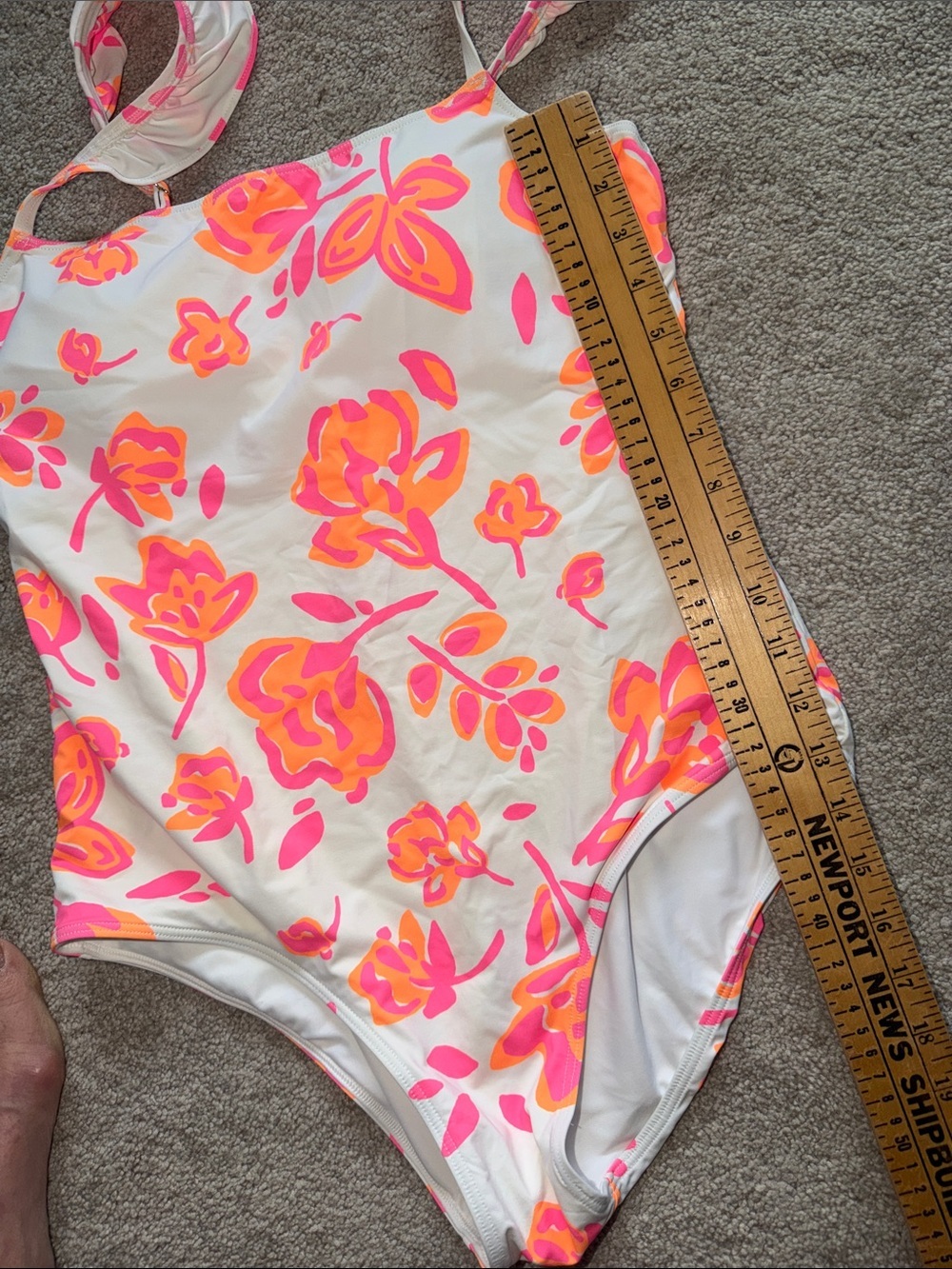 Vineyard Vines Summer Blooms Performance One Piece size M - Picture 6 of 8